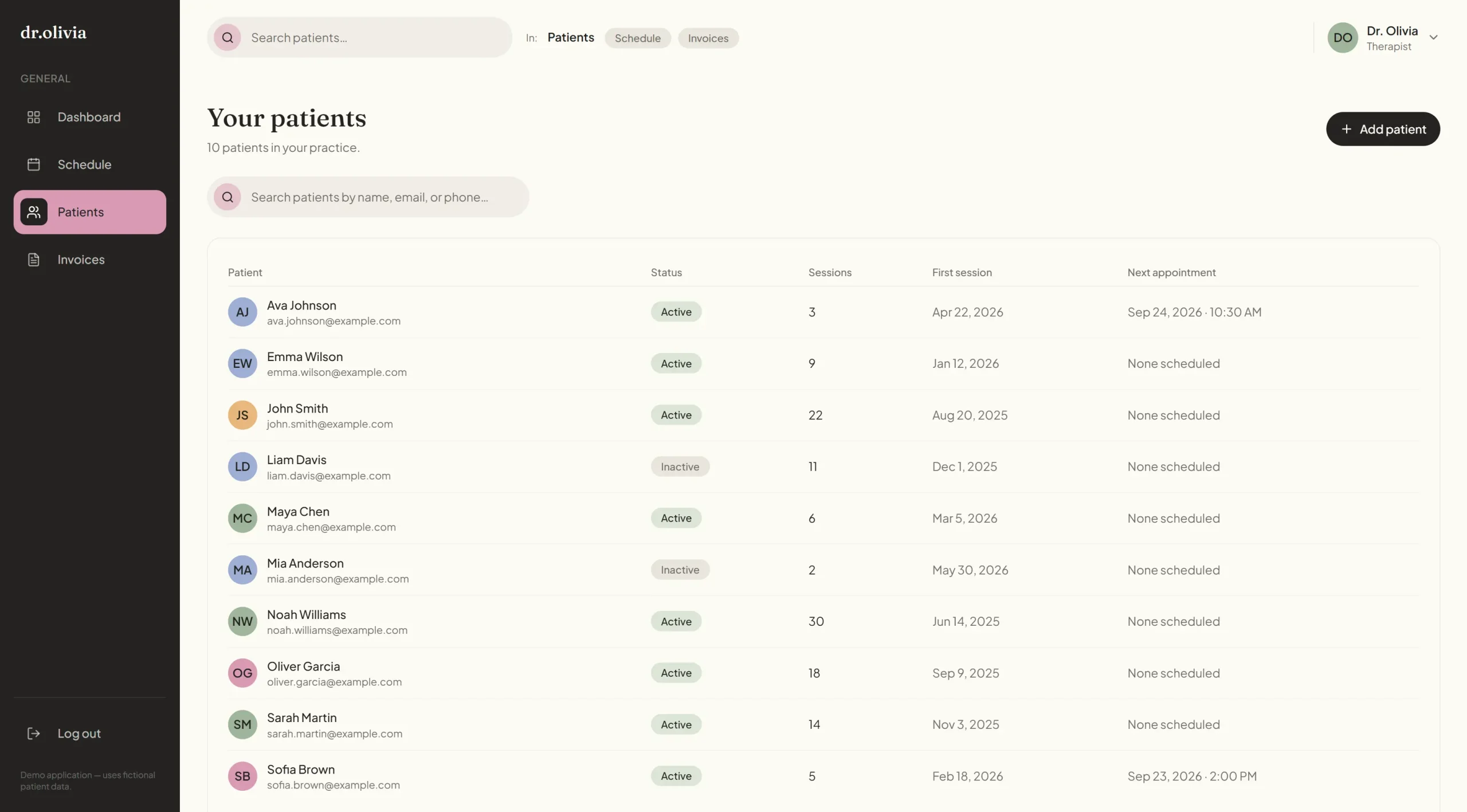 Patient list showing name, status, session count, first session date and next appointment for each patient.